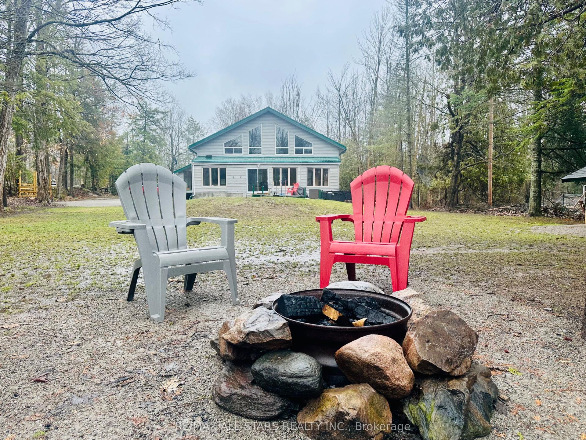 398 Edwina Drive — photo 1