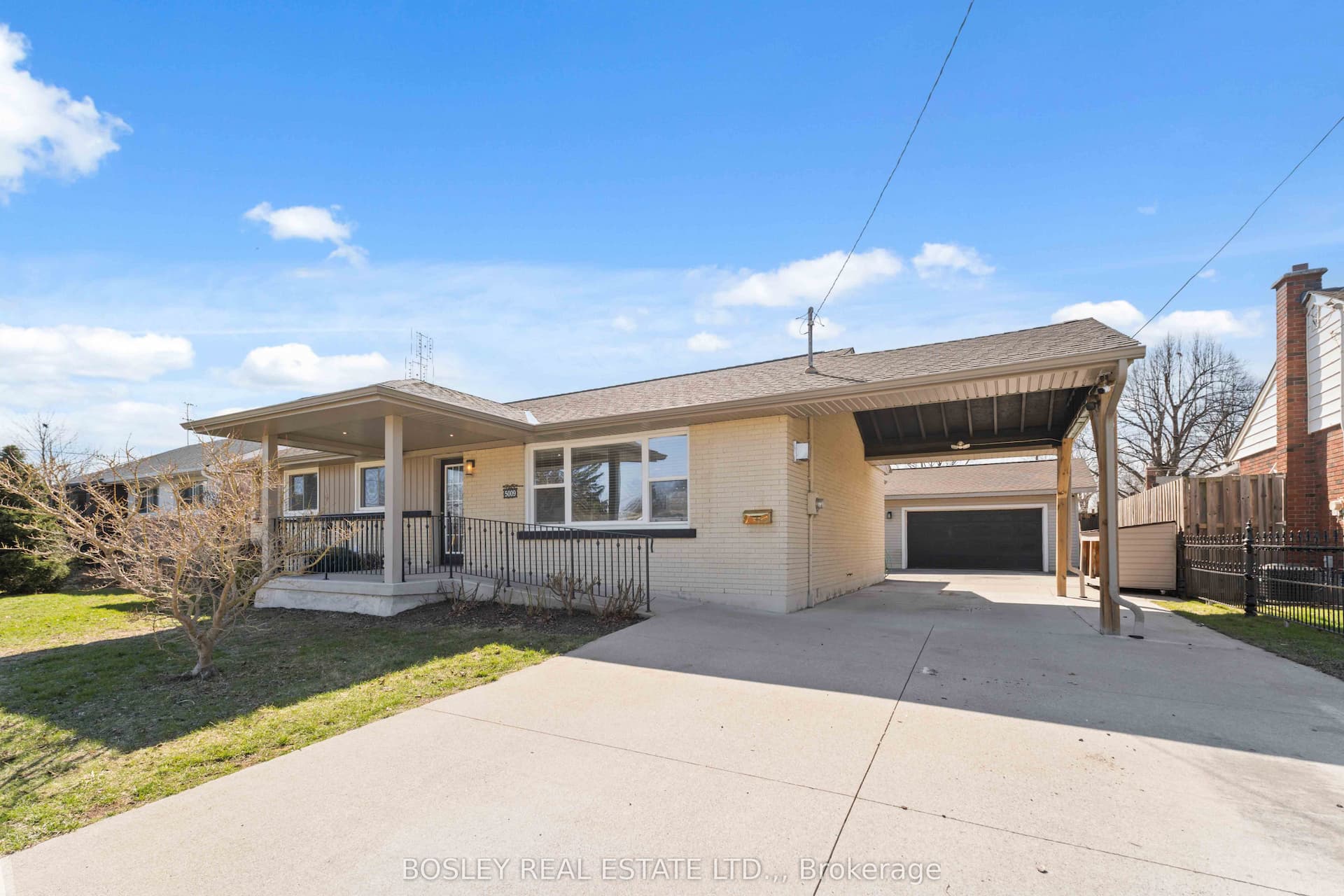 5009 Amelia Crescent — photo 1