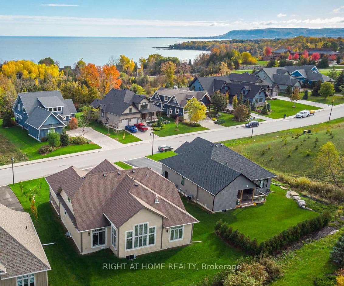 124 West Ridge Drive — photo 1