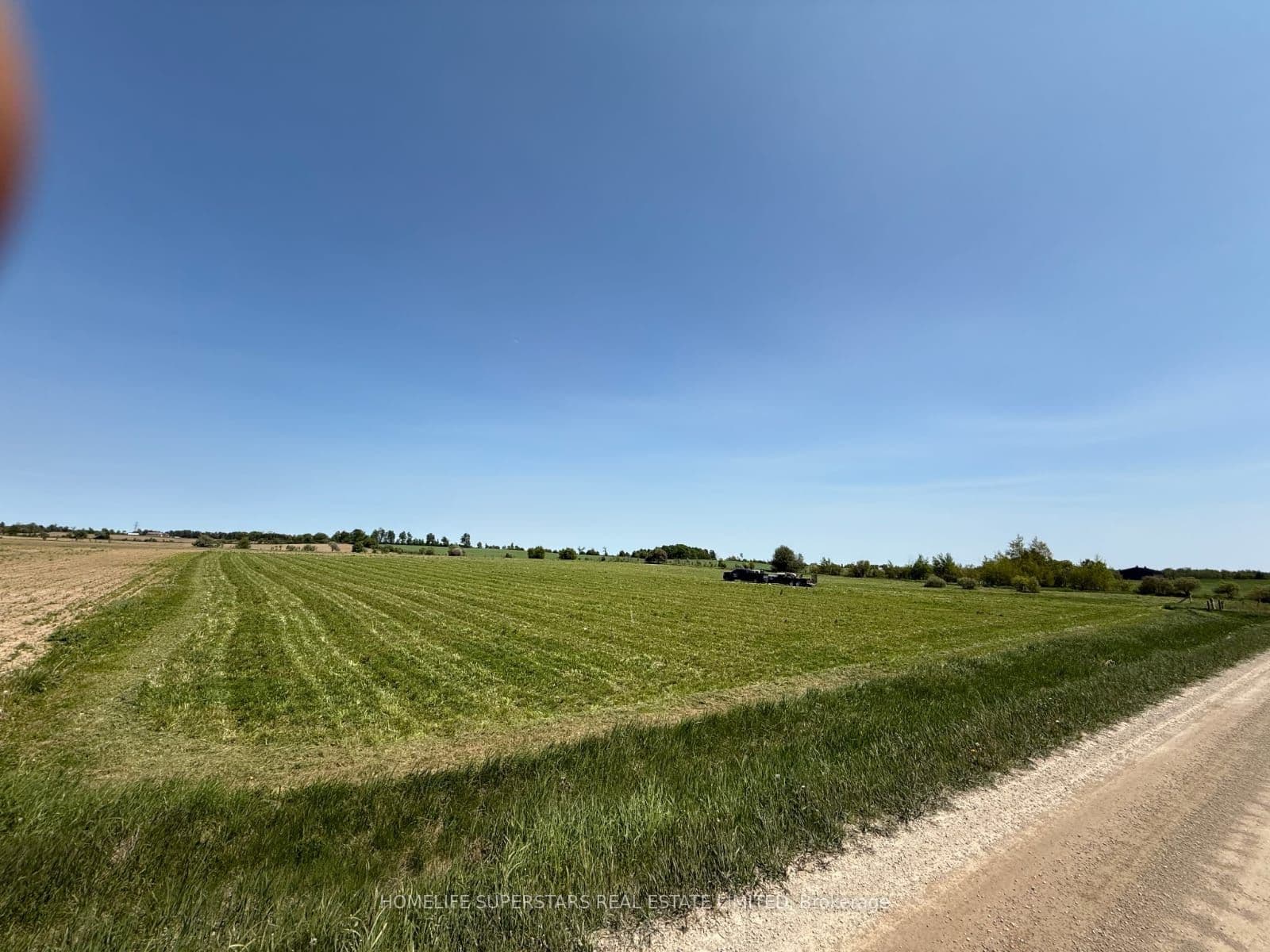 214131 10th Line — photo 1