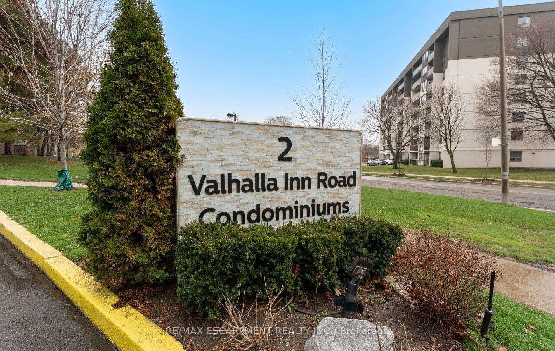 2 VALHALLA INN Road 308C #308C — photo 1