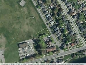 11 &13 DANIS Avenue — photo 1