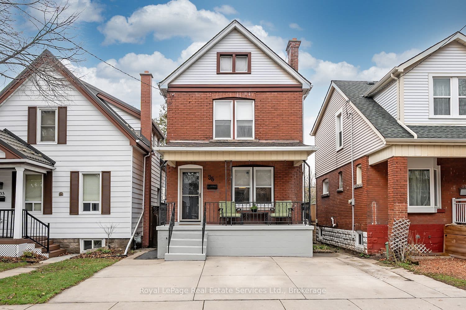 35 Park Row N — photo 1