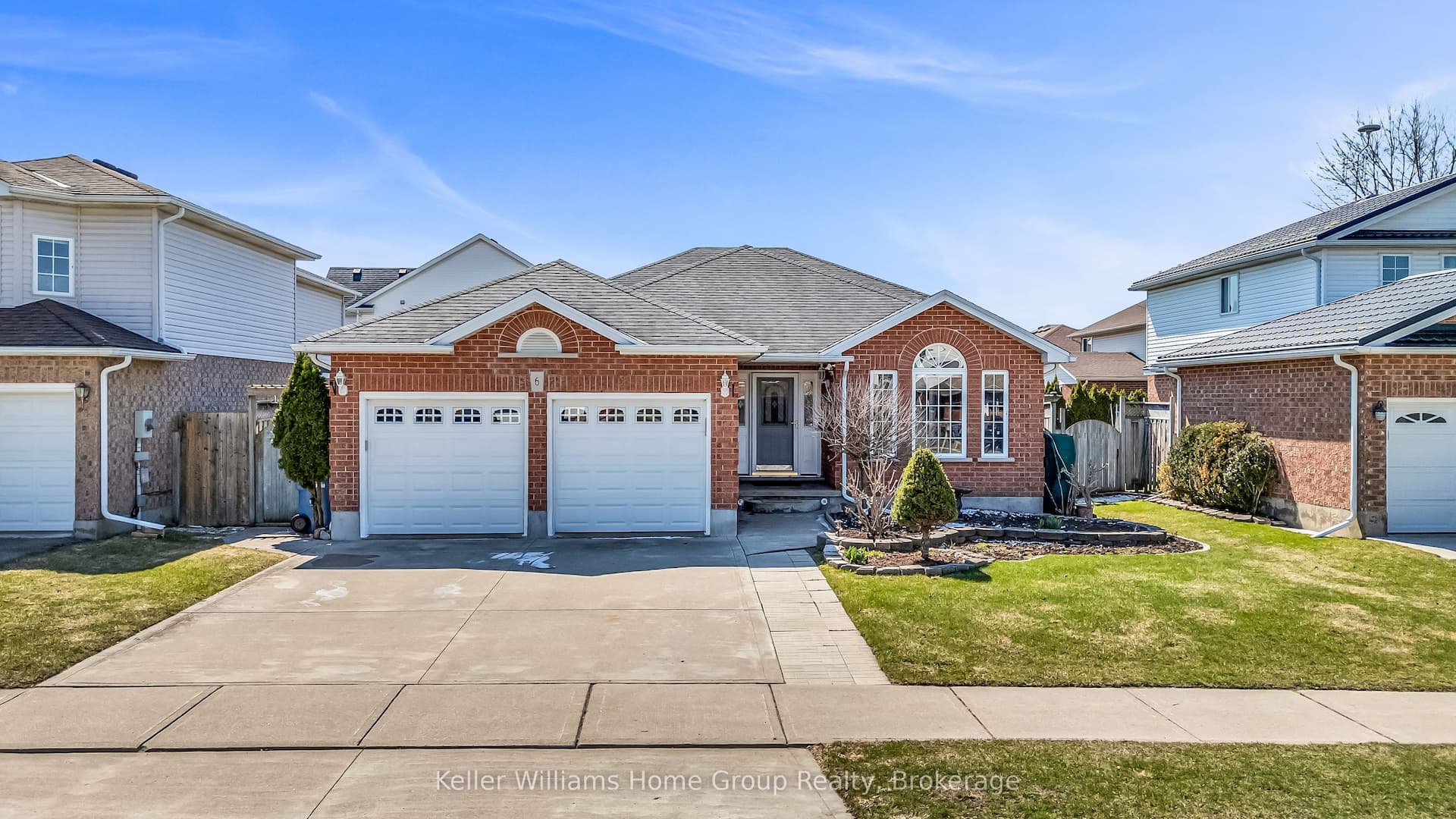 6 Gibbs Crescent — photo 1