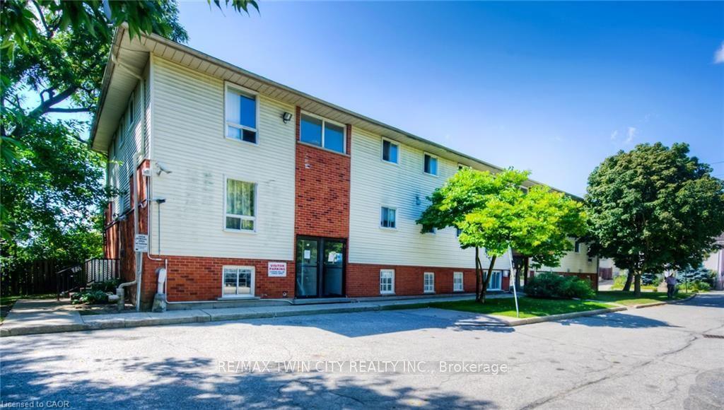 119 CEDAR Street S 15 #15 — photo 1