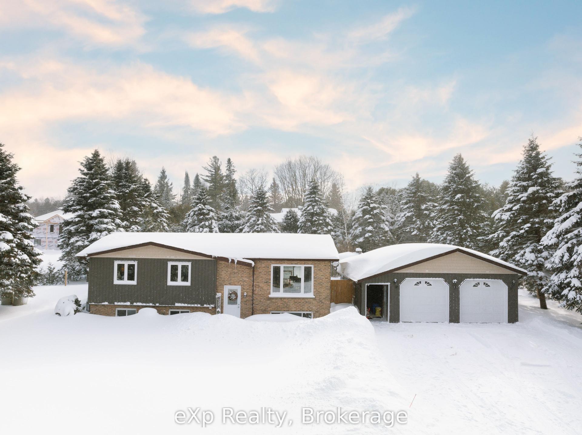 230 Saugeen Street — photo 1