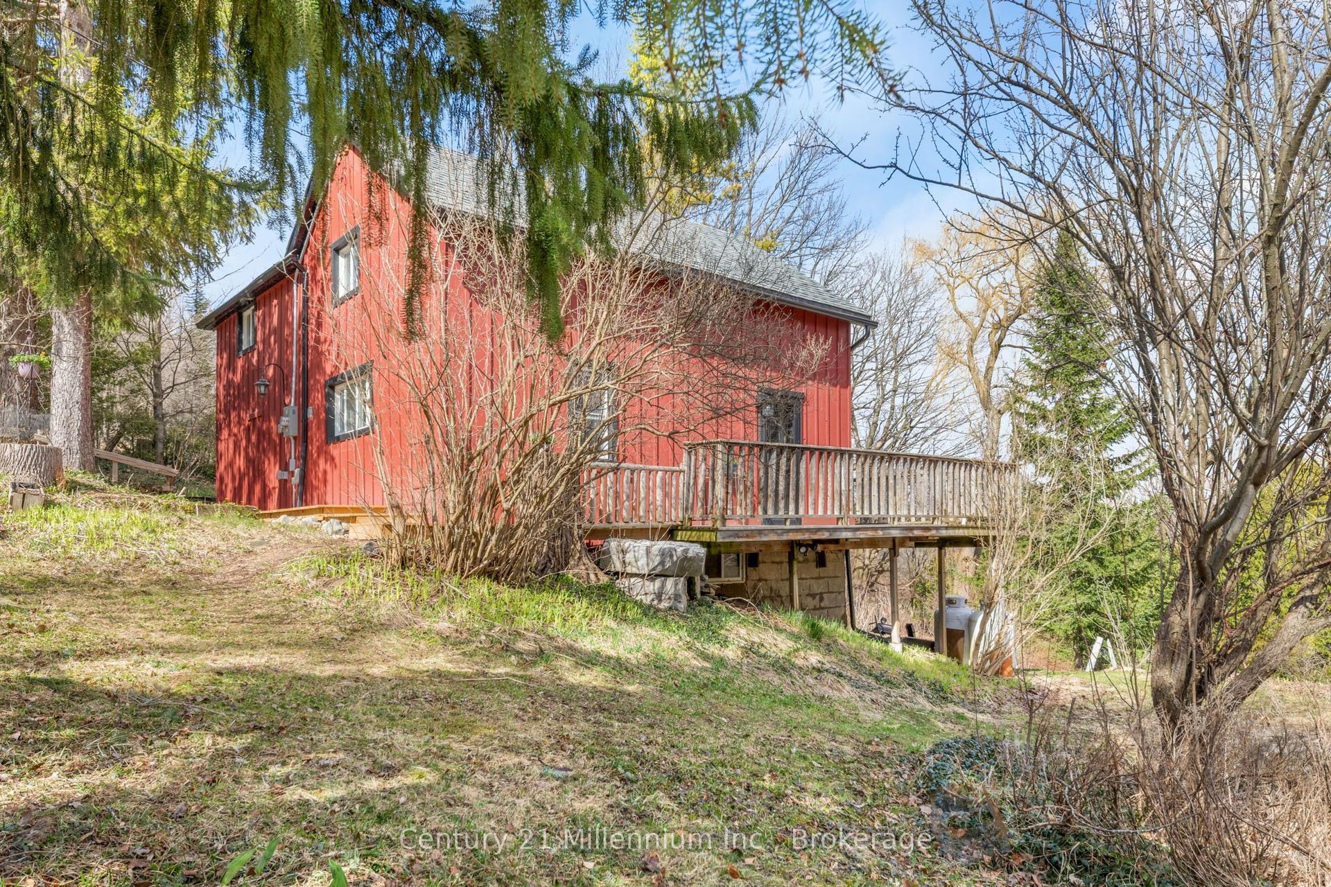 415877 Tenth Line — photo 1