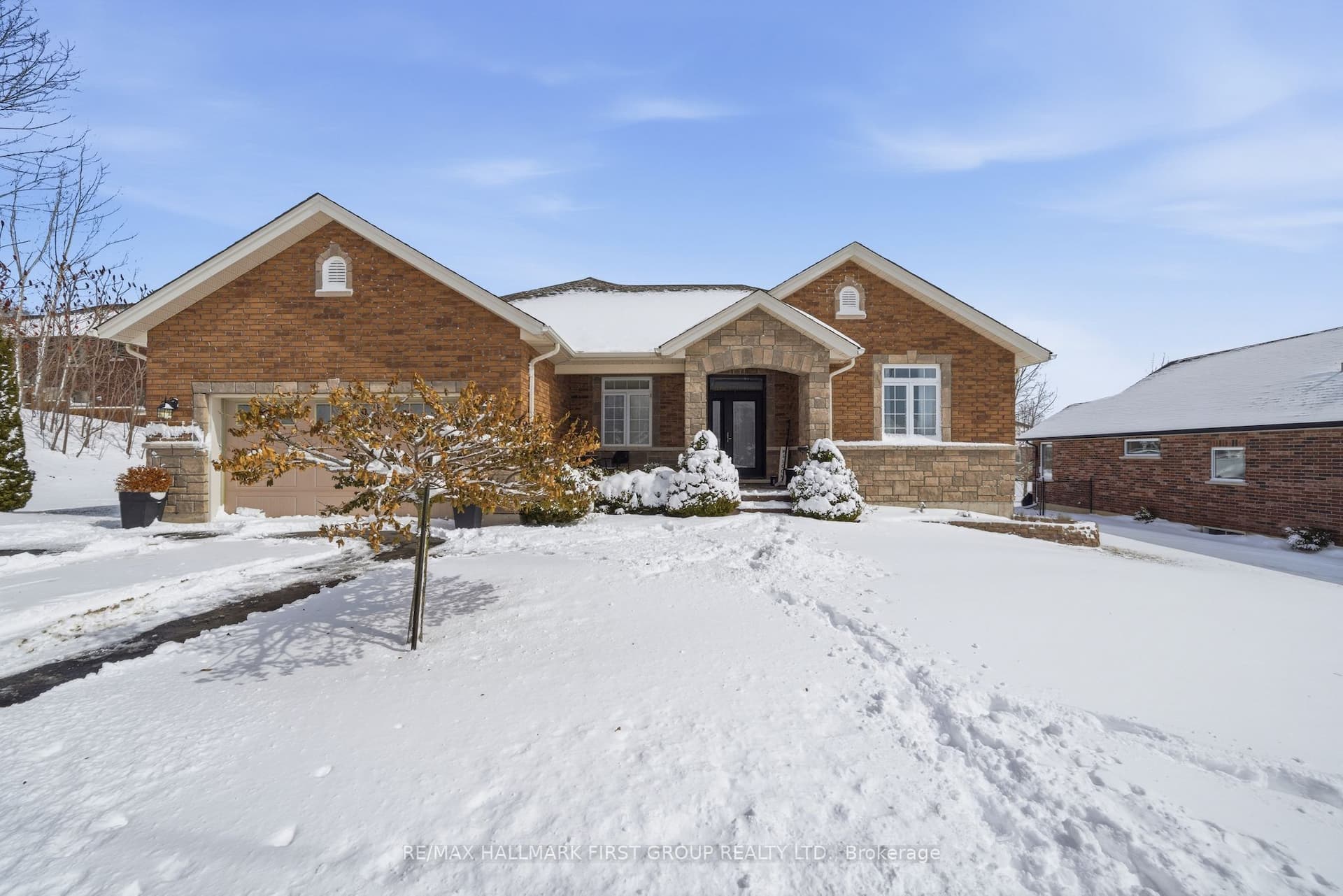 113 PINNACLE Street — photo 1