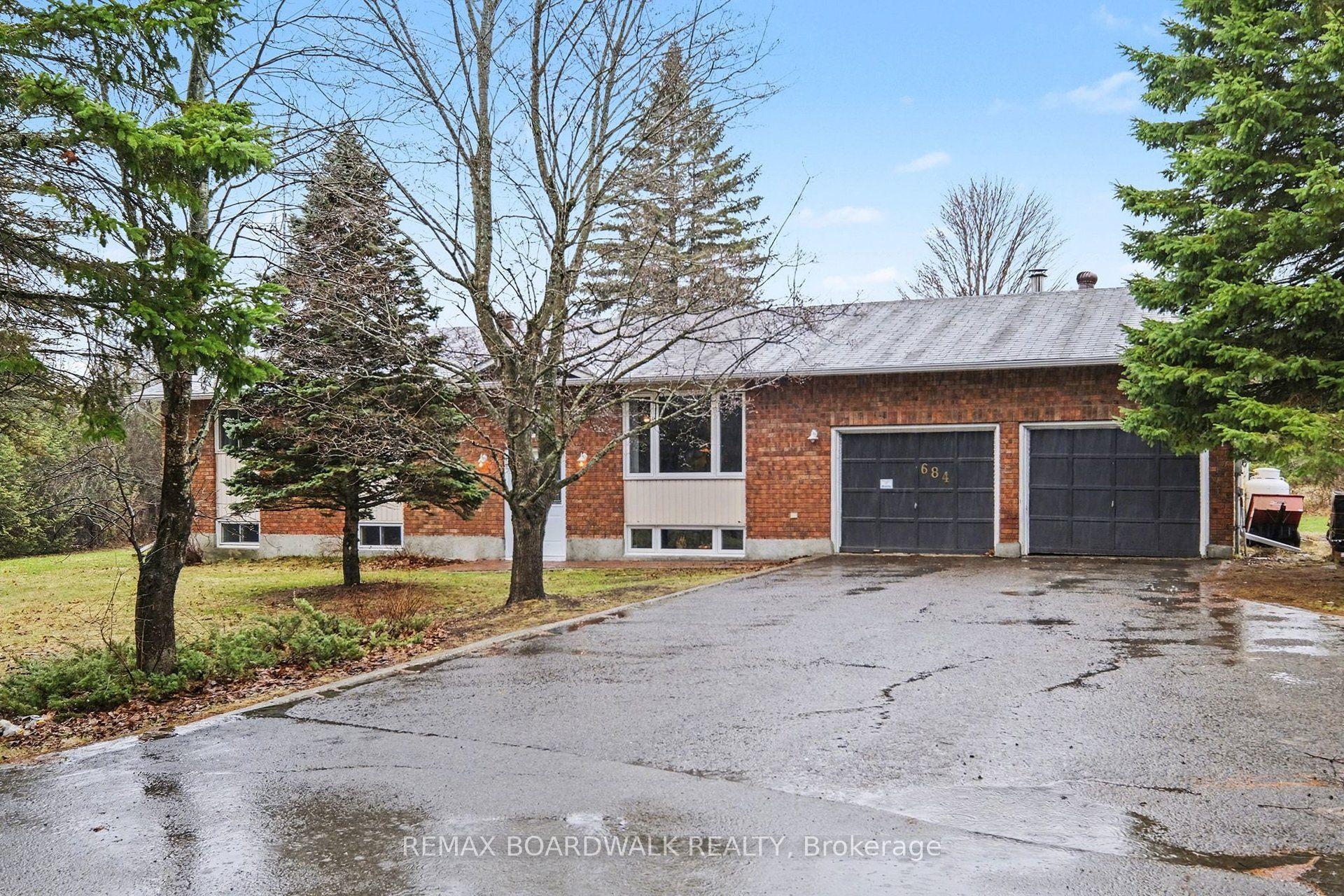 684 County Road 44 Road S — photo 1