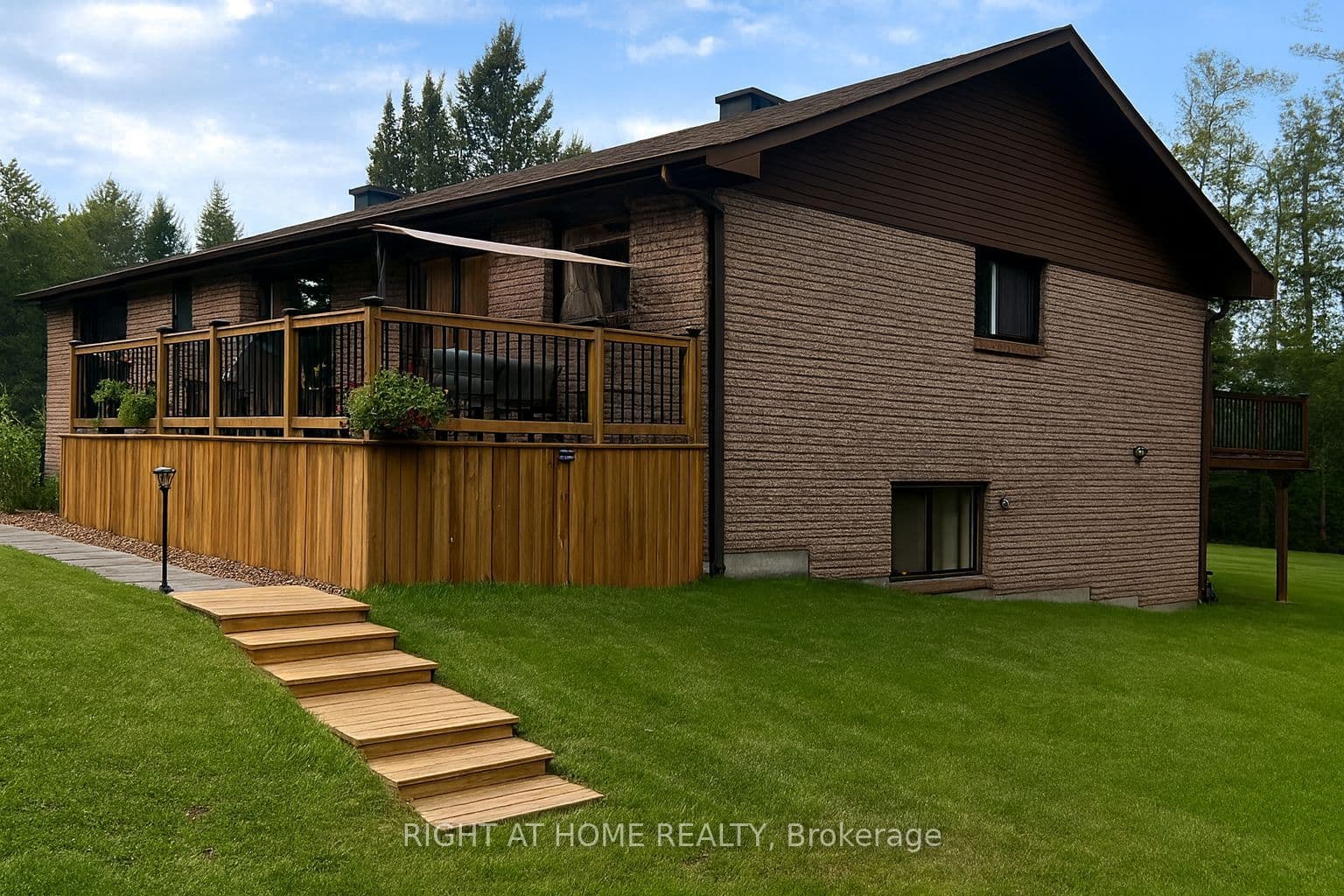 1628 Warminster Side Road — photo 1