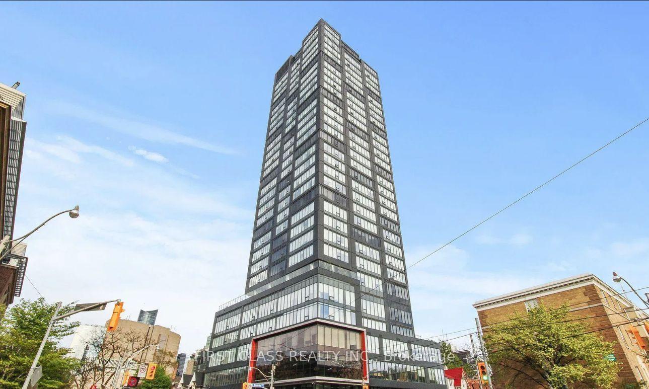 203 College Street 807 #807 — photo 1