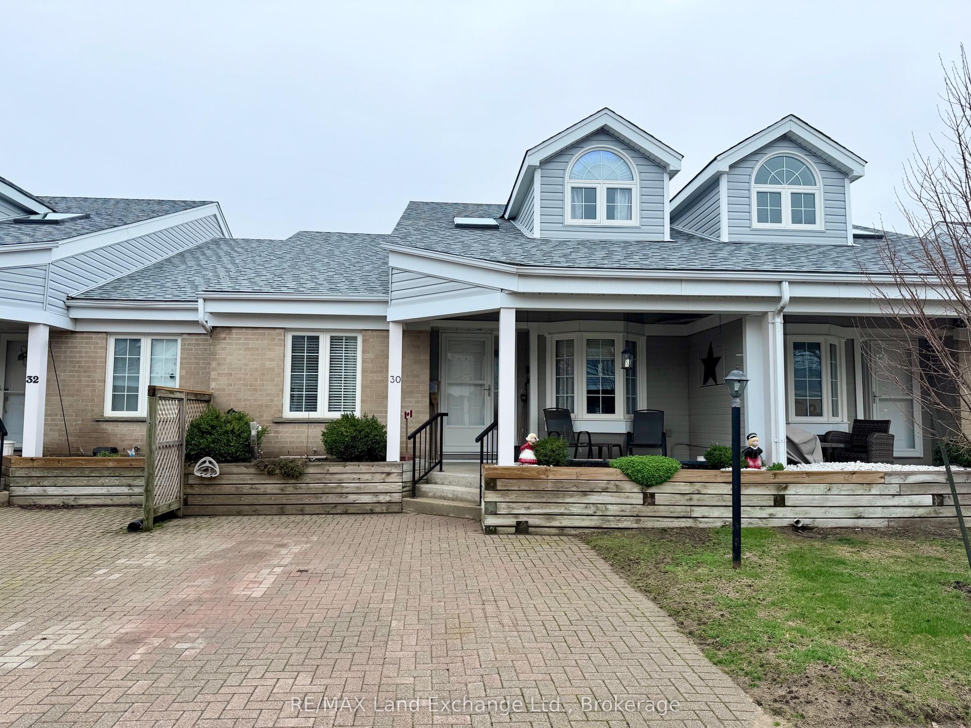 914 Arlington Street 30 #30 — photo 1