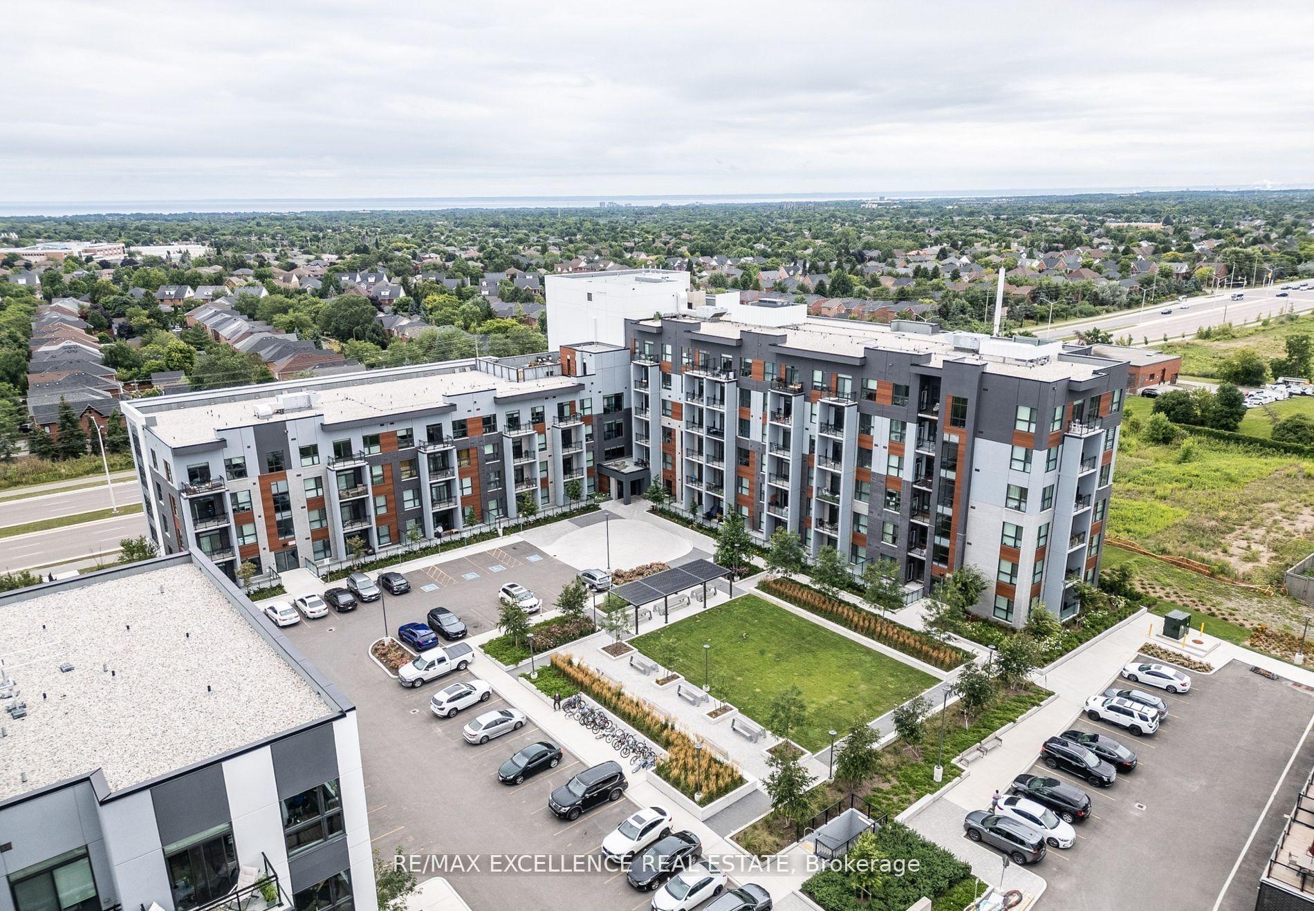 95 Dundas Street W 118 #118 — photo 1