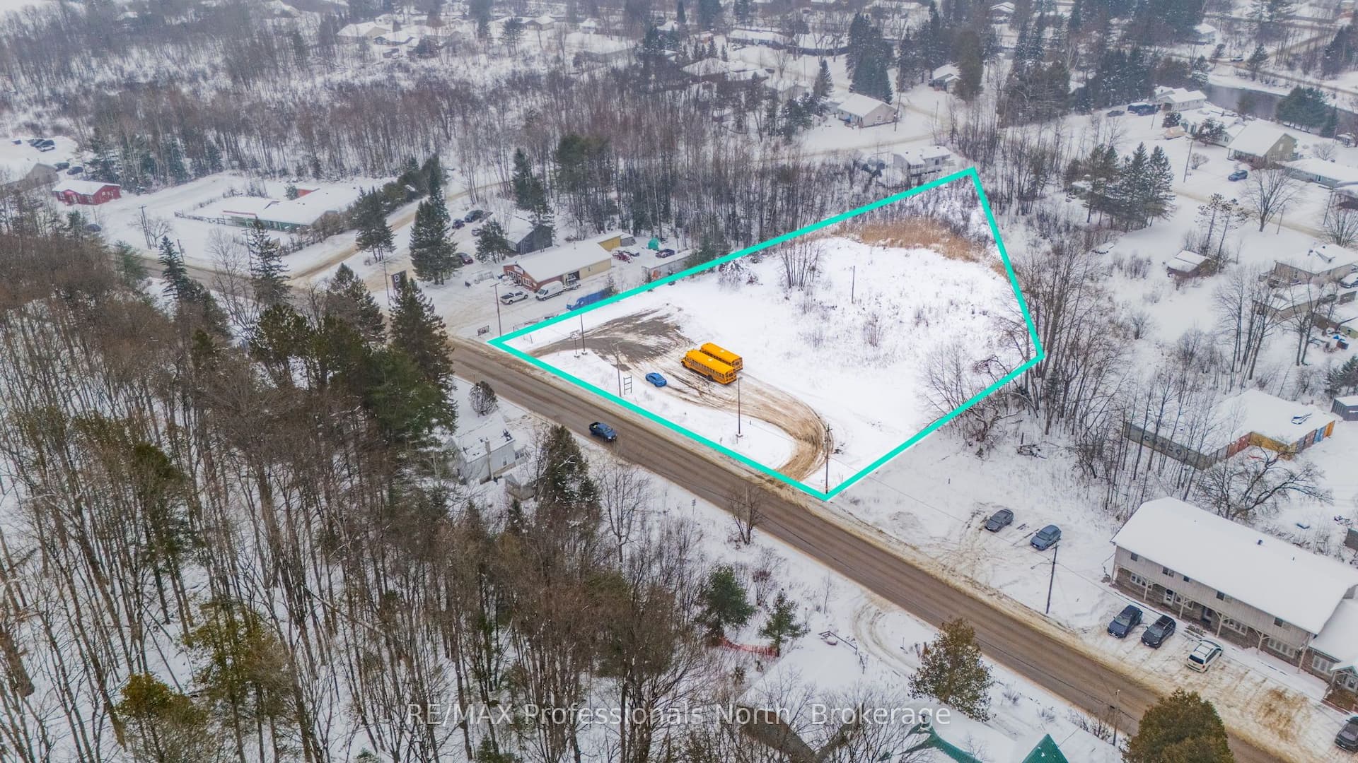 61 BOBCAYGEON Road — photo 1