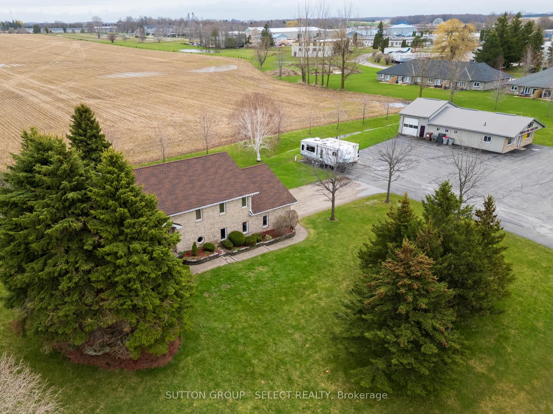 77242 London Road — photo 1