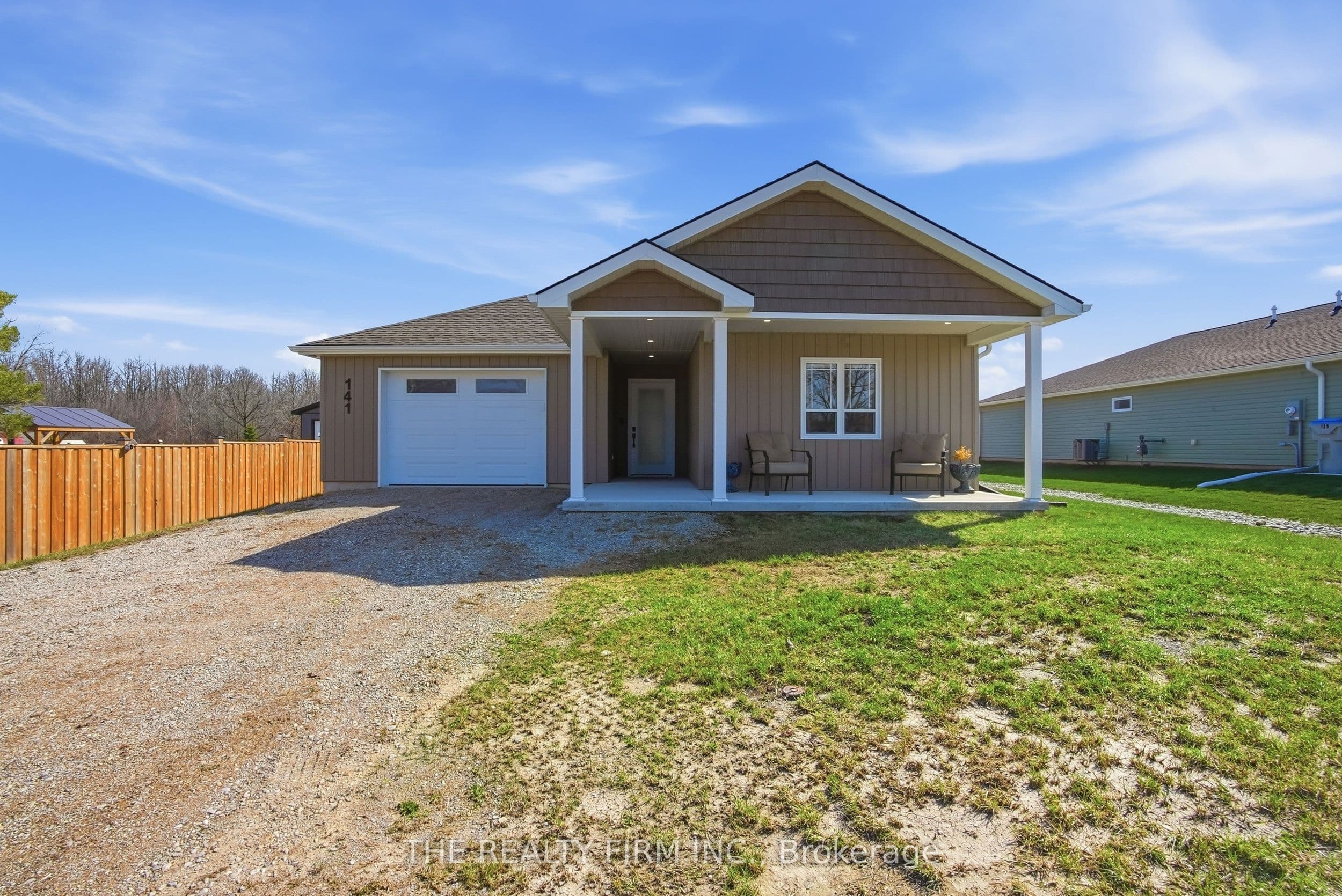 141 Victoria Avenue E — photo 1