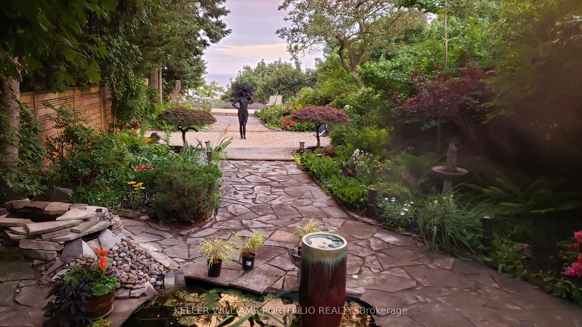 3 Dault Road — photo 1