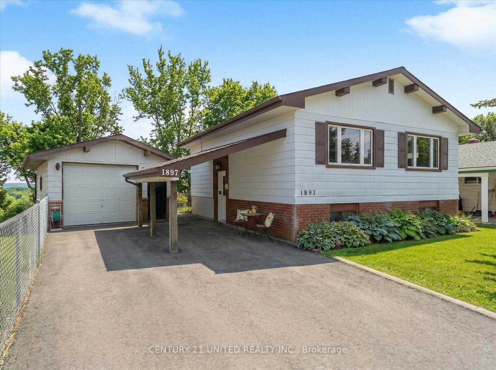 1897 Stewartcroft Crescent — photo 1