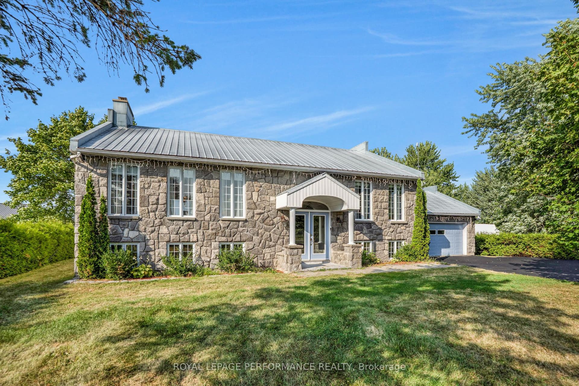 123 Ch Du Domaine Road — photo 1