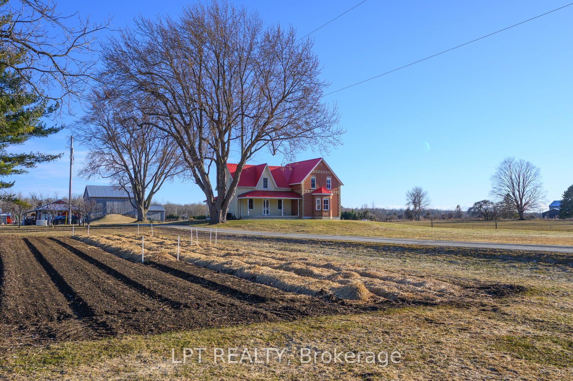 8923 Morning Glory Road — photo 1