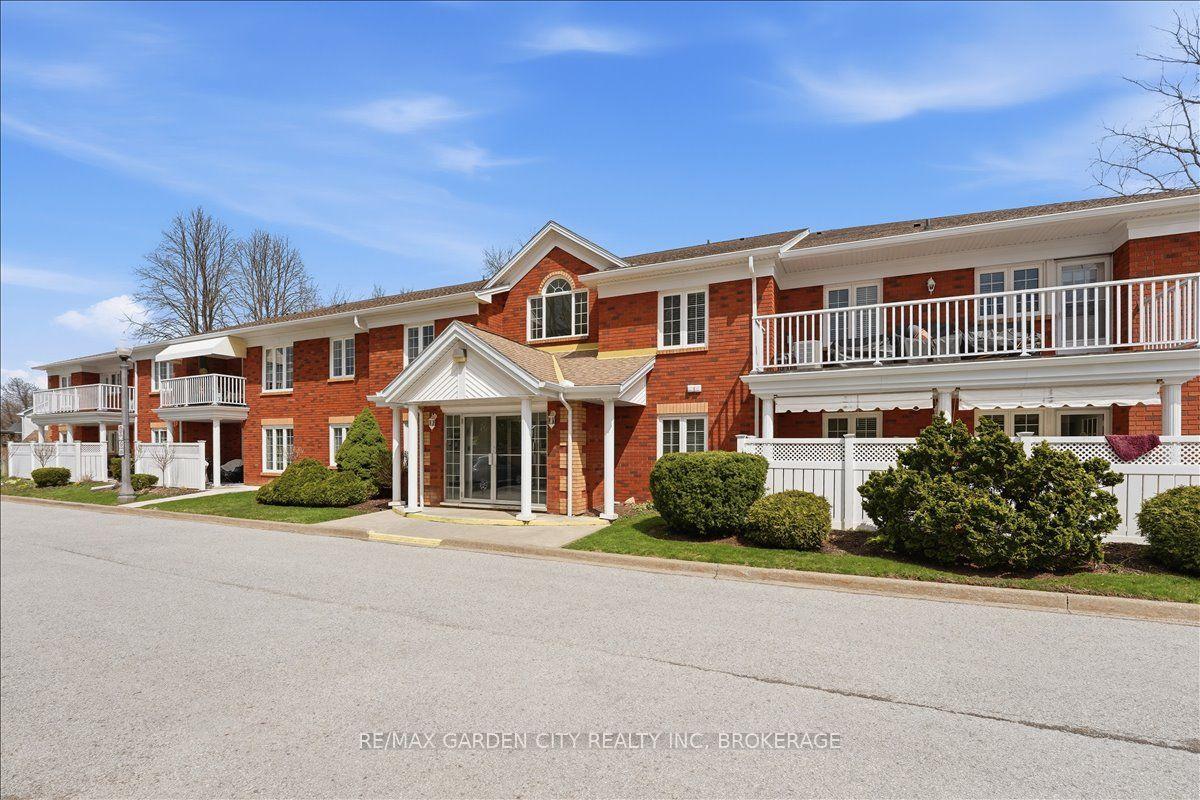 433 LINWELL Road 104 #104 — photo 1