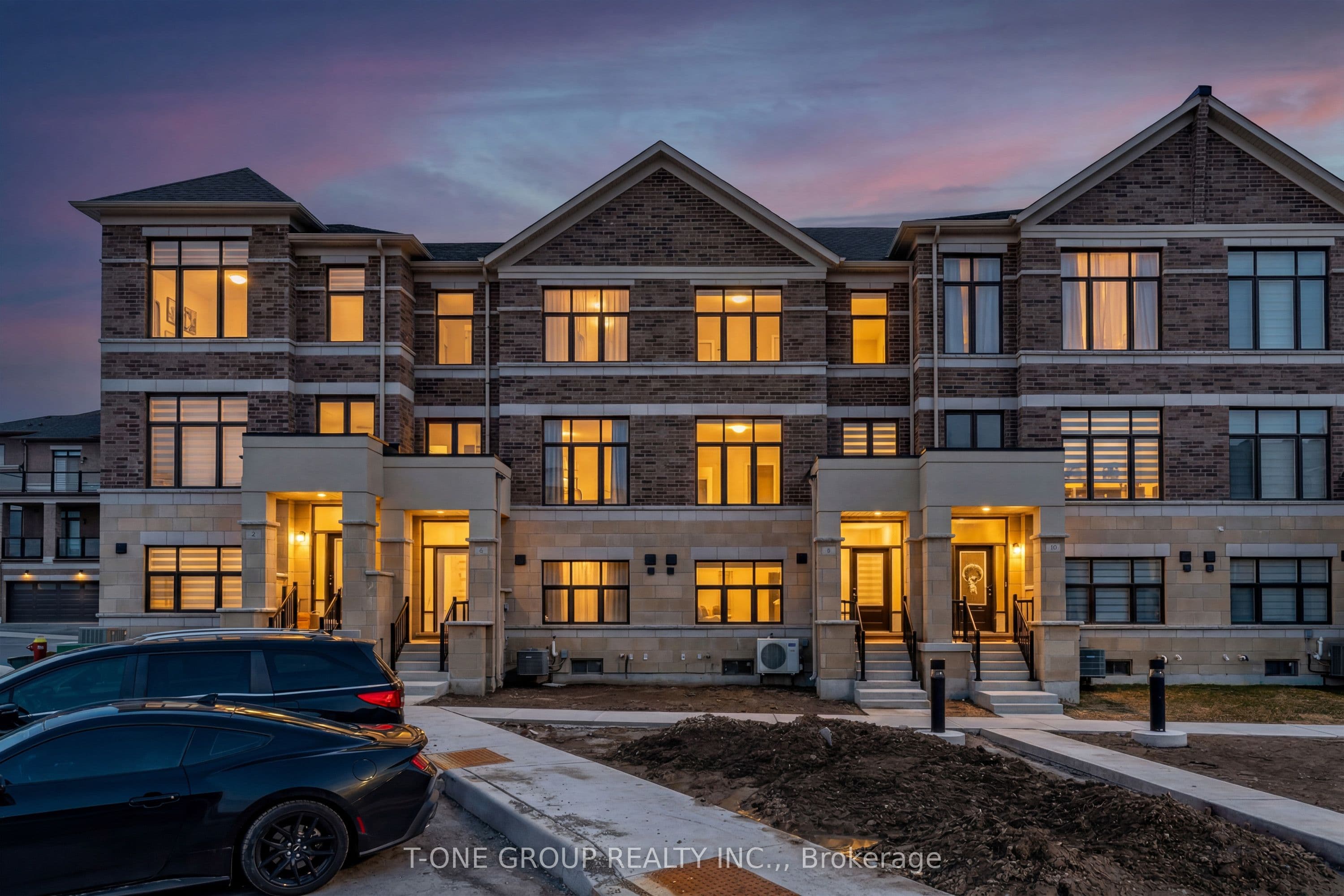 8 Seine Lane — photo 1