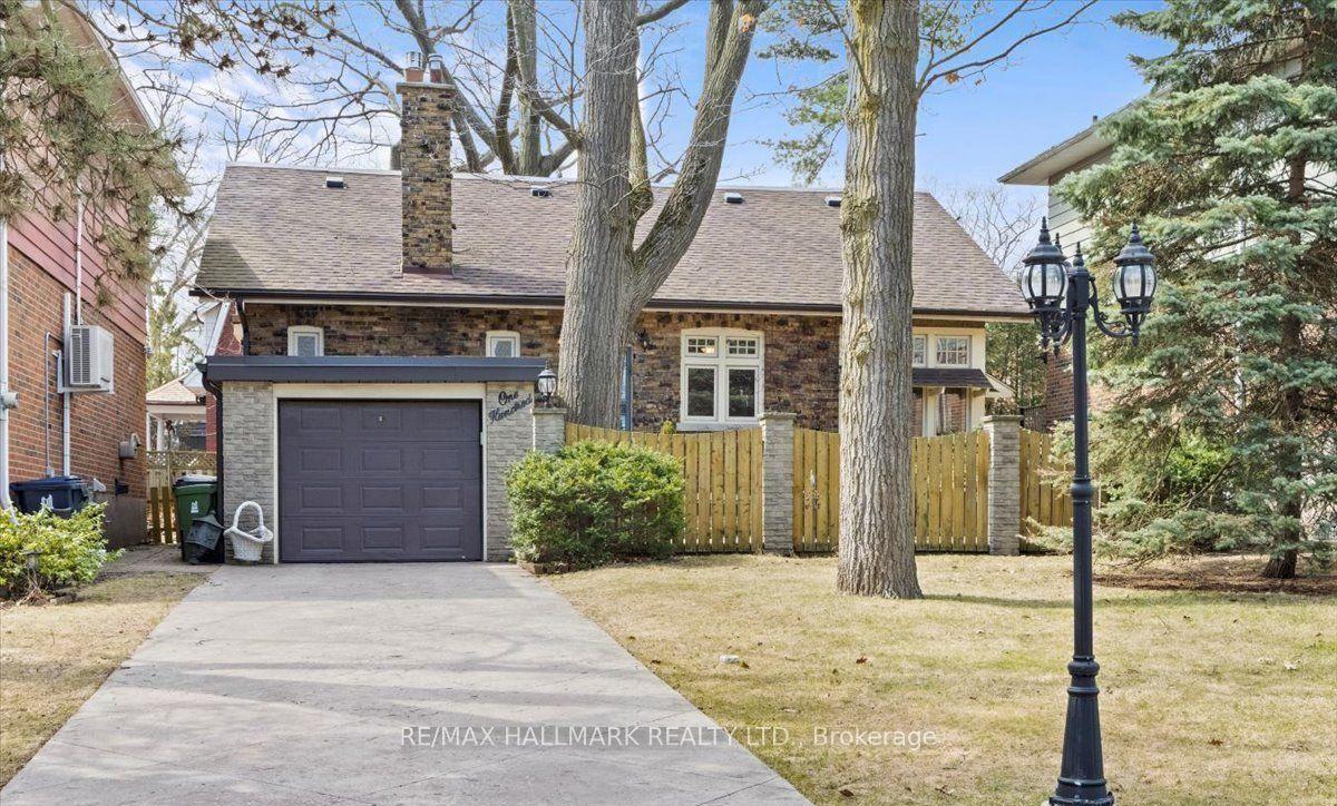 100 Warden Avenue — photo 1