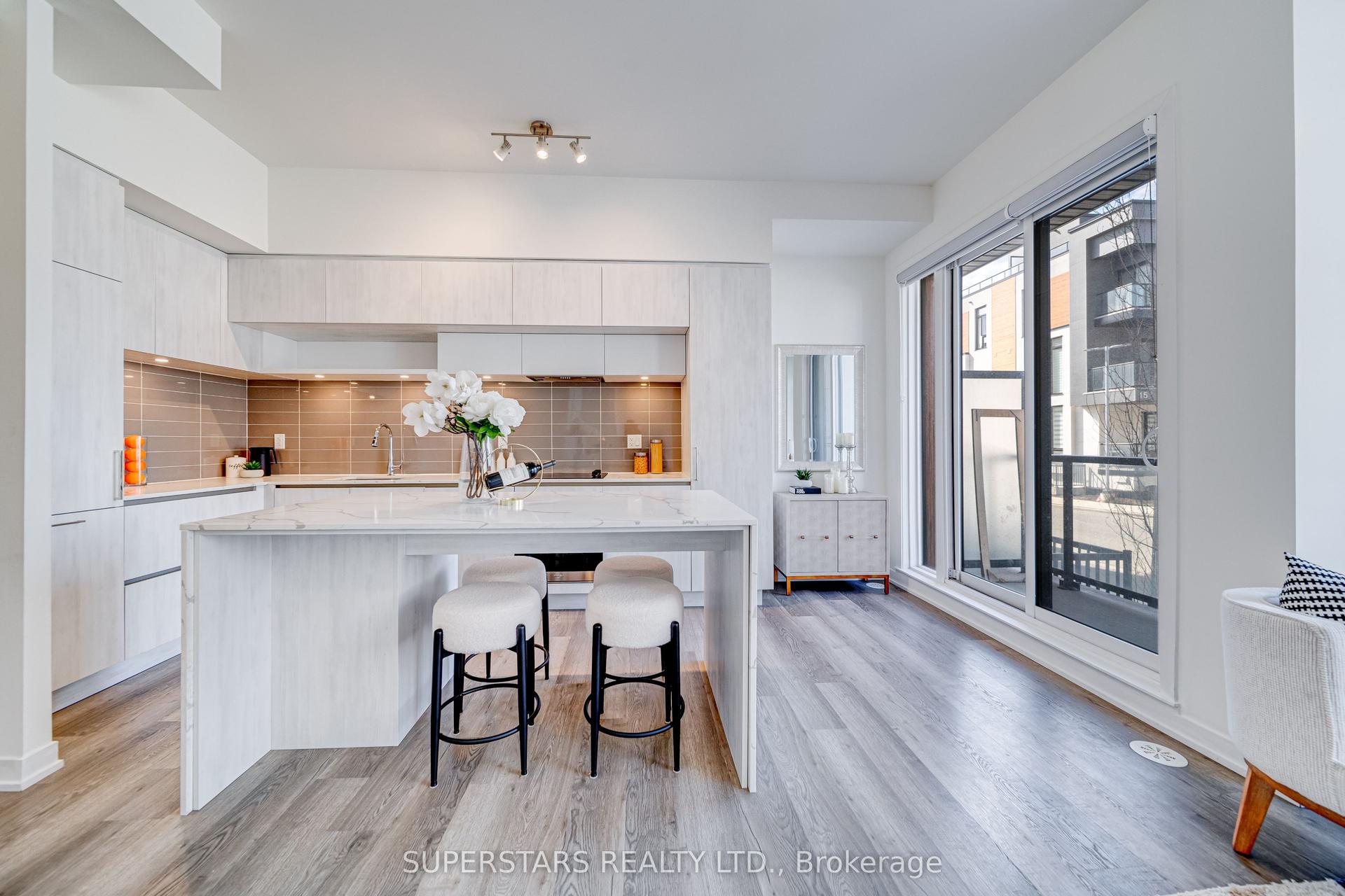 5 Steckley House Lane 705 #705 — photo 1