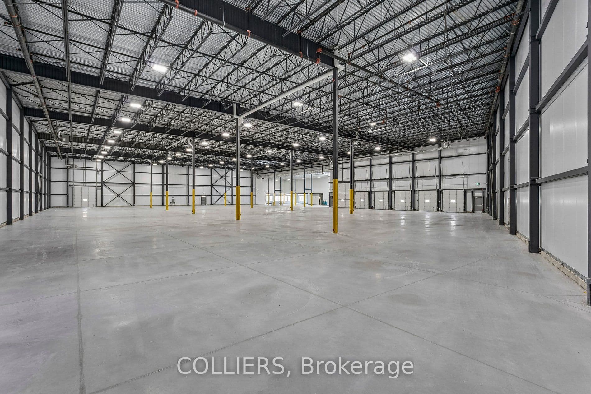 400 Carlingview Drive — photo 1