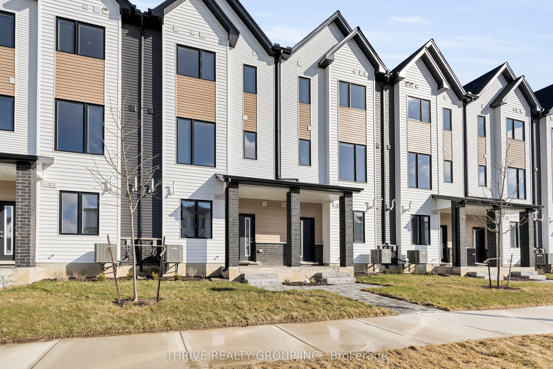 1595 Capri Crescent 72 #72 — photo 1