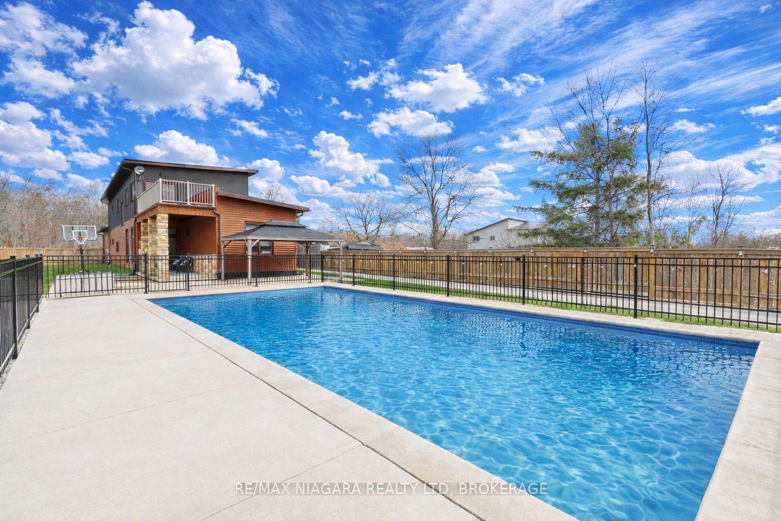 1887 DOMINION Road — photo 1