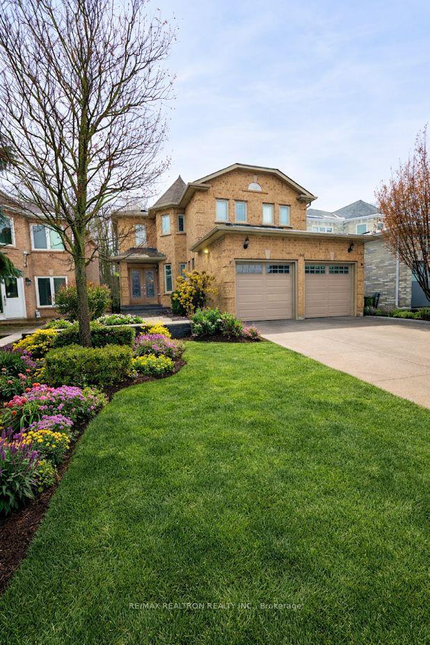 100 Larratt Lane — photo 1