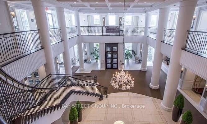 25 Greenview Avenue 818 #818 — photo 1