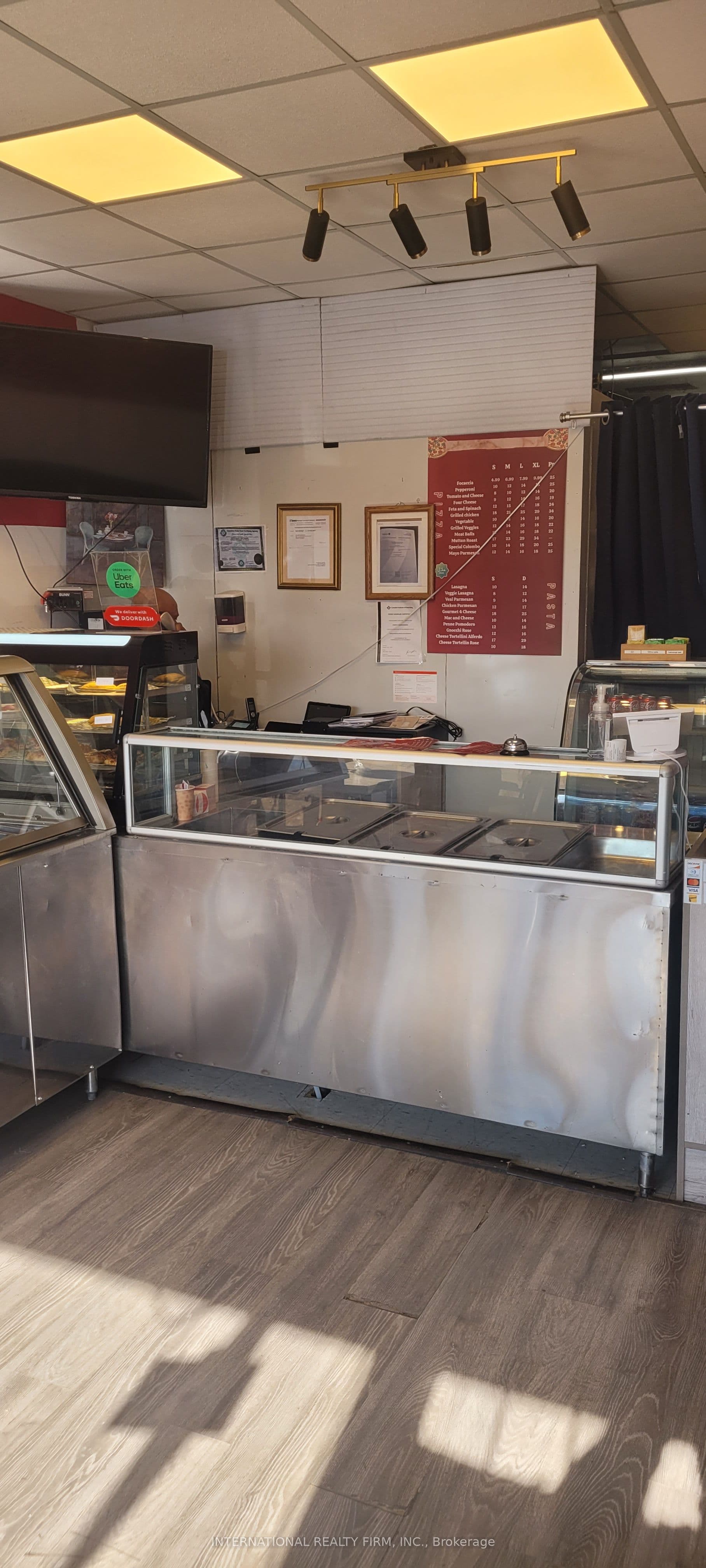 1093 Victoria Park Avenue — photo 1