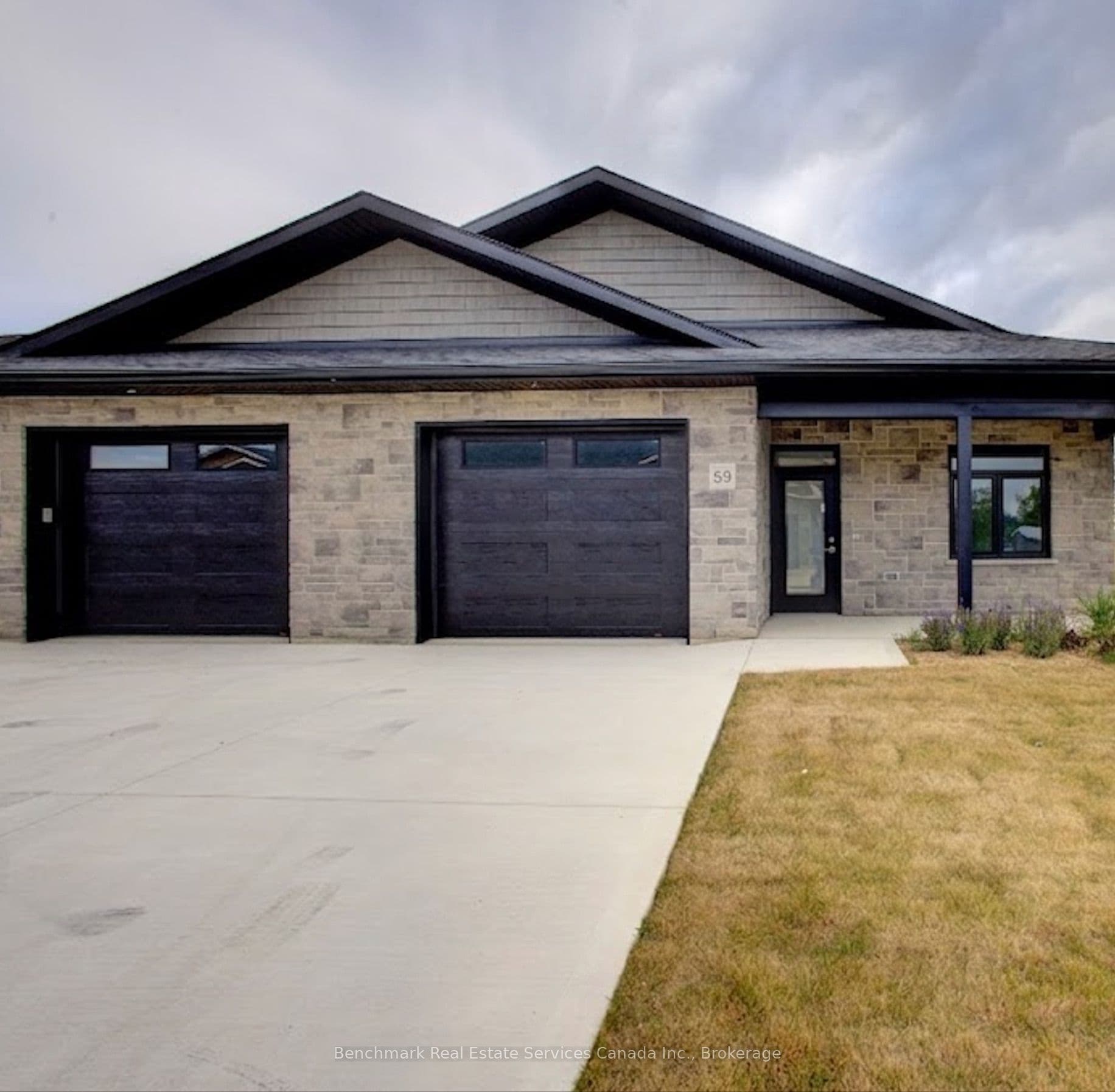 59 Cavalier Crescent — photo 1