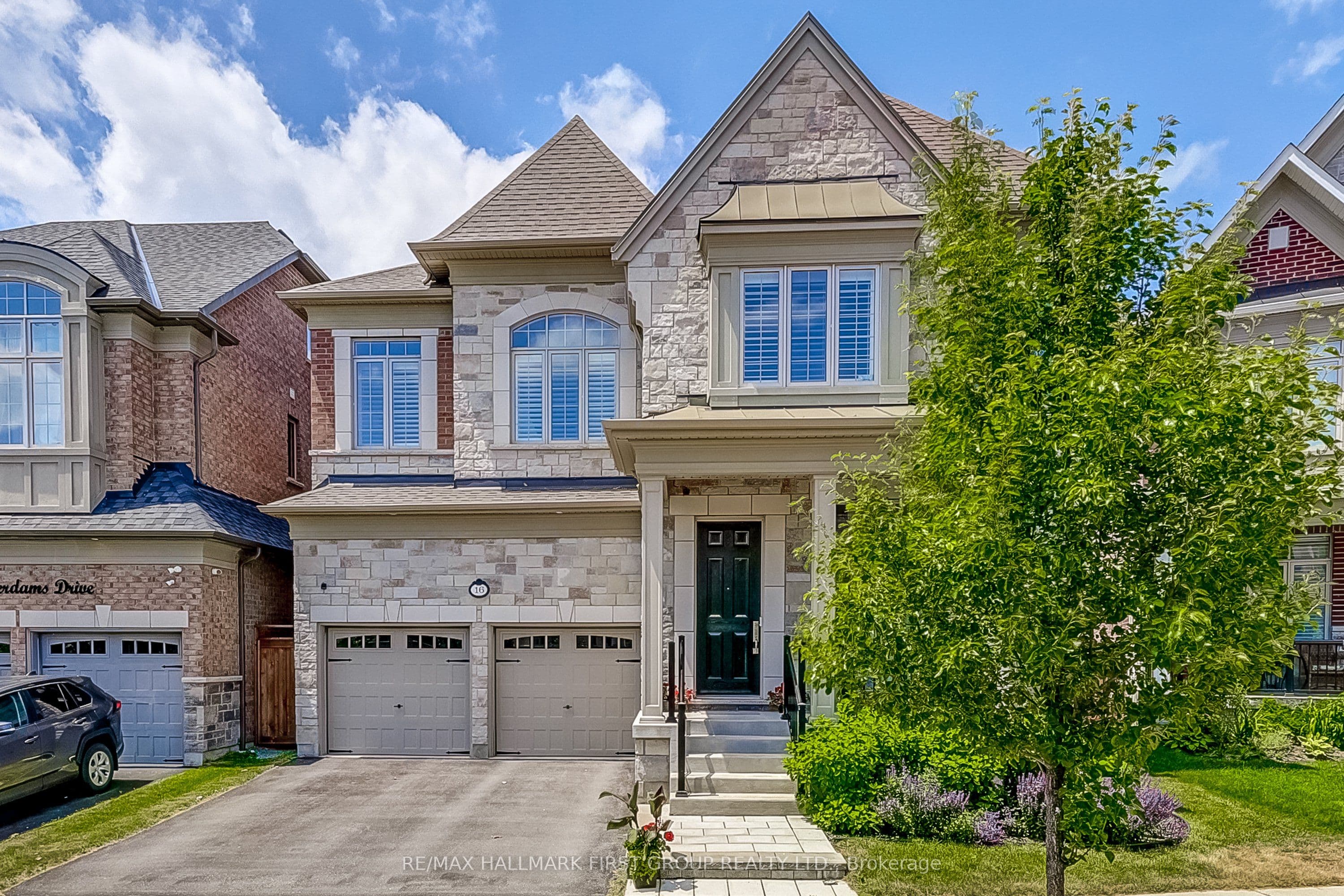 16 Beaverdams Drive — photo 1