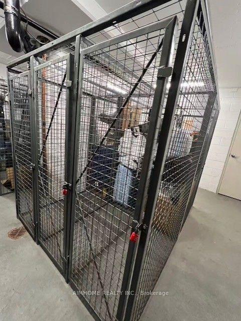 37 Grosvenor Street Lockers (2) #Lockers (2) — photo 1