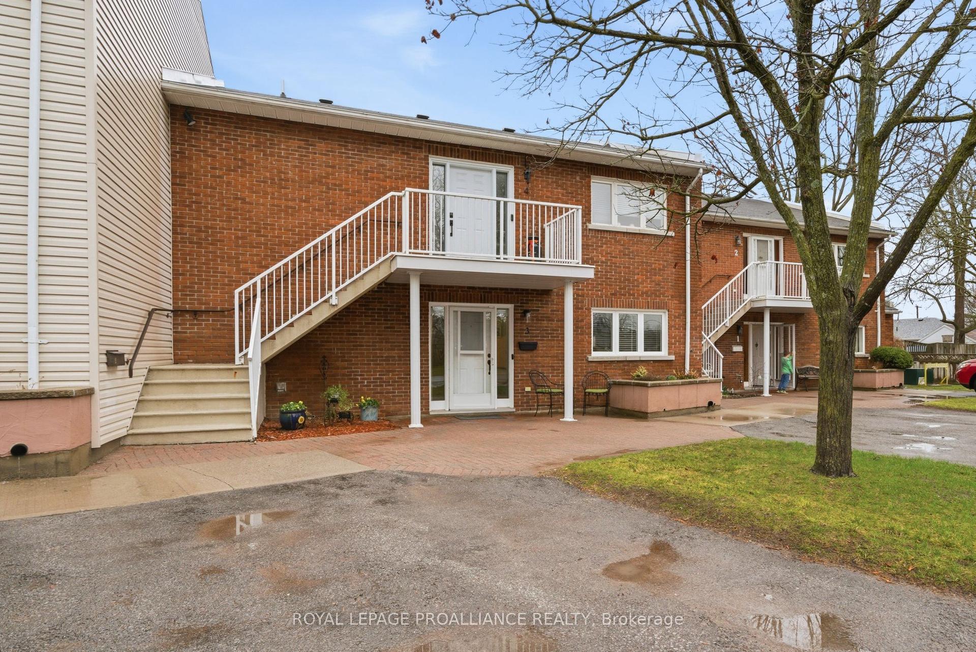 179 Herchimer Avenue 3 #3 — photo 1