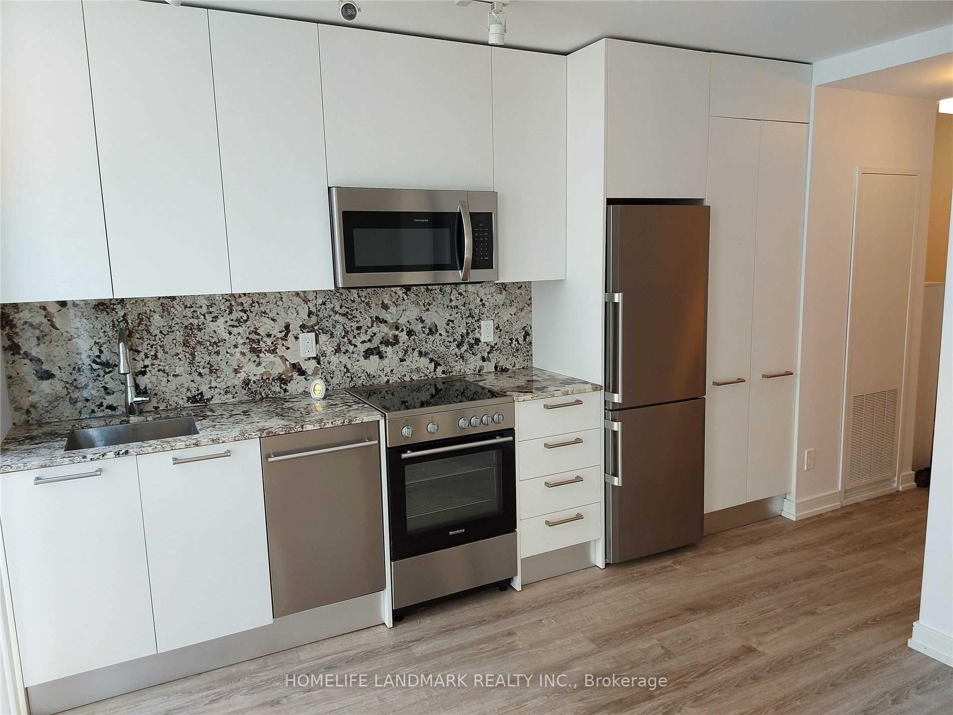 28 Wellesley Street E 2210 #2210 — photo 1