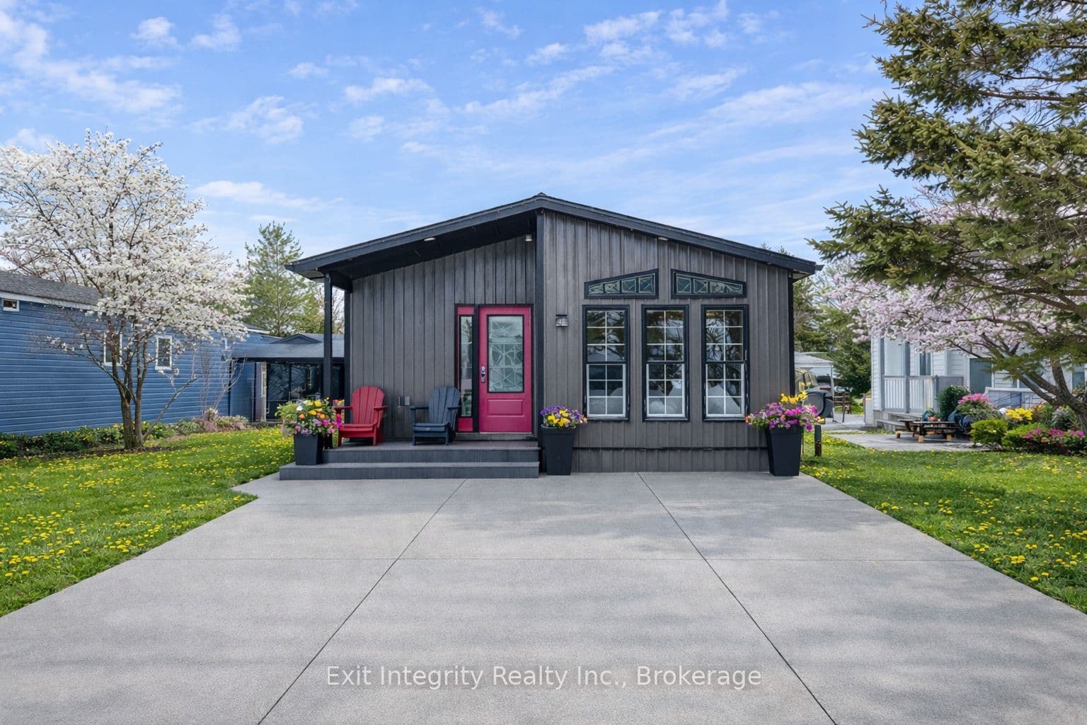 490 Spruce Street Fergus #Fergus — photo 1