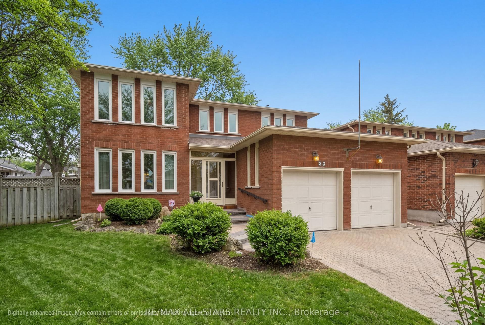 33 Carpenter Court — photo 1