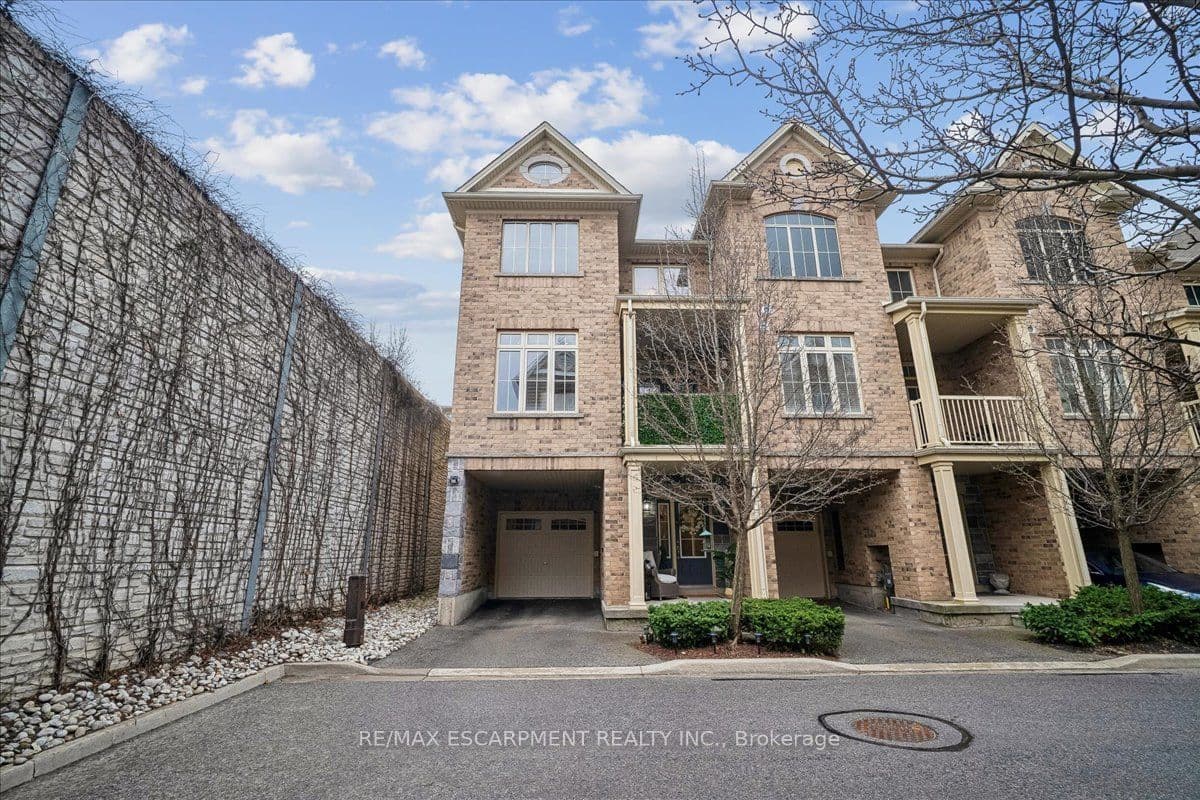 181 Plains Road W #40 ##40 — photo 1