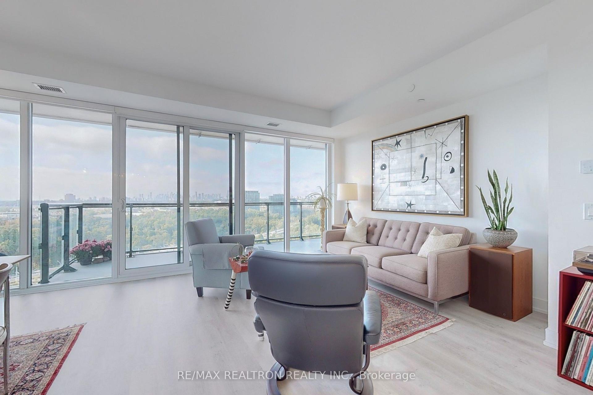 20 Inn On The Park Drive 1432 #1432 — photo 1