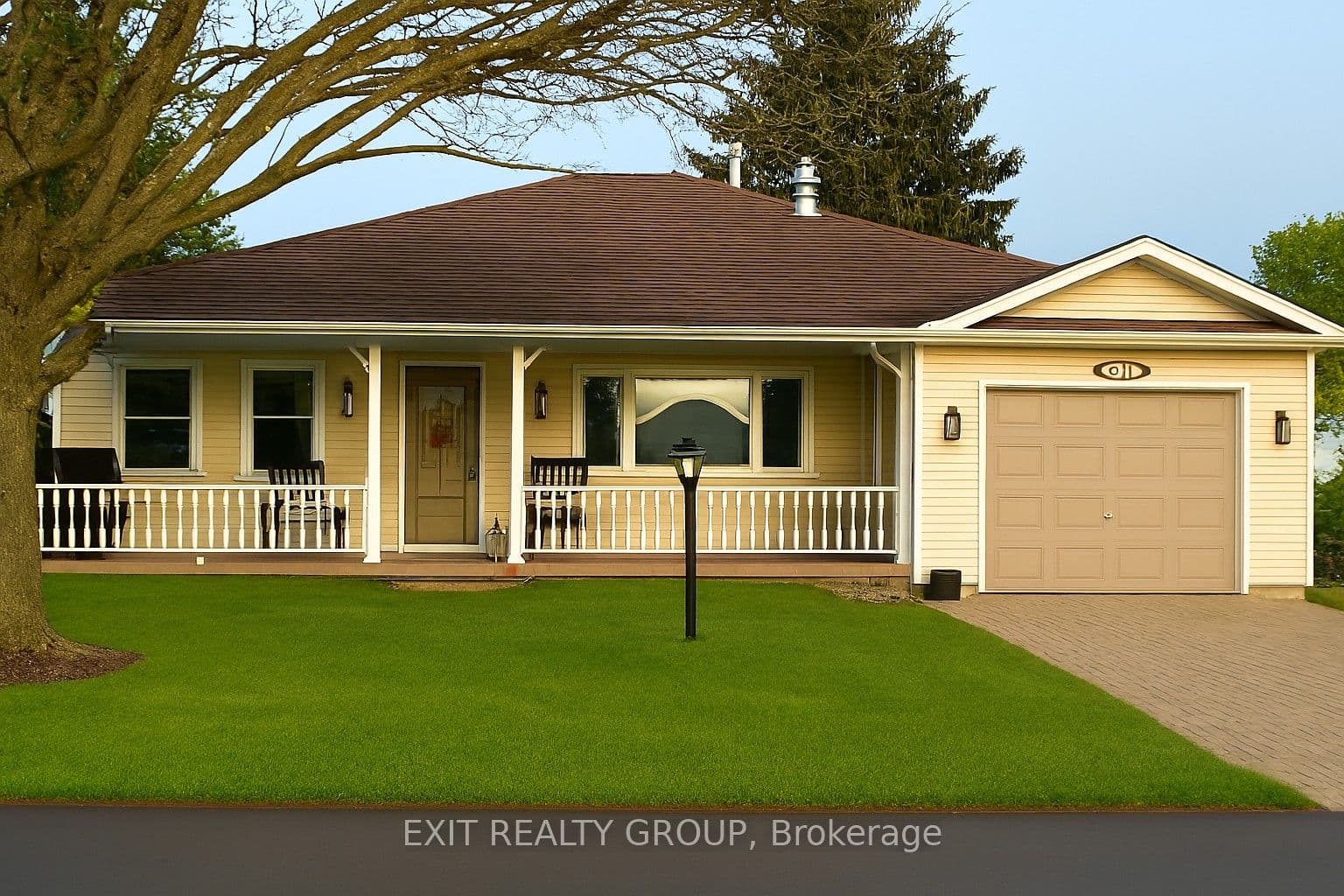 1 Quaker Court — photo 1