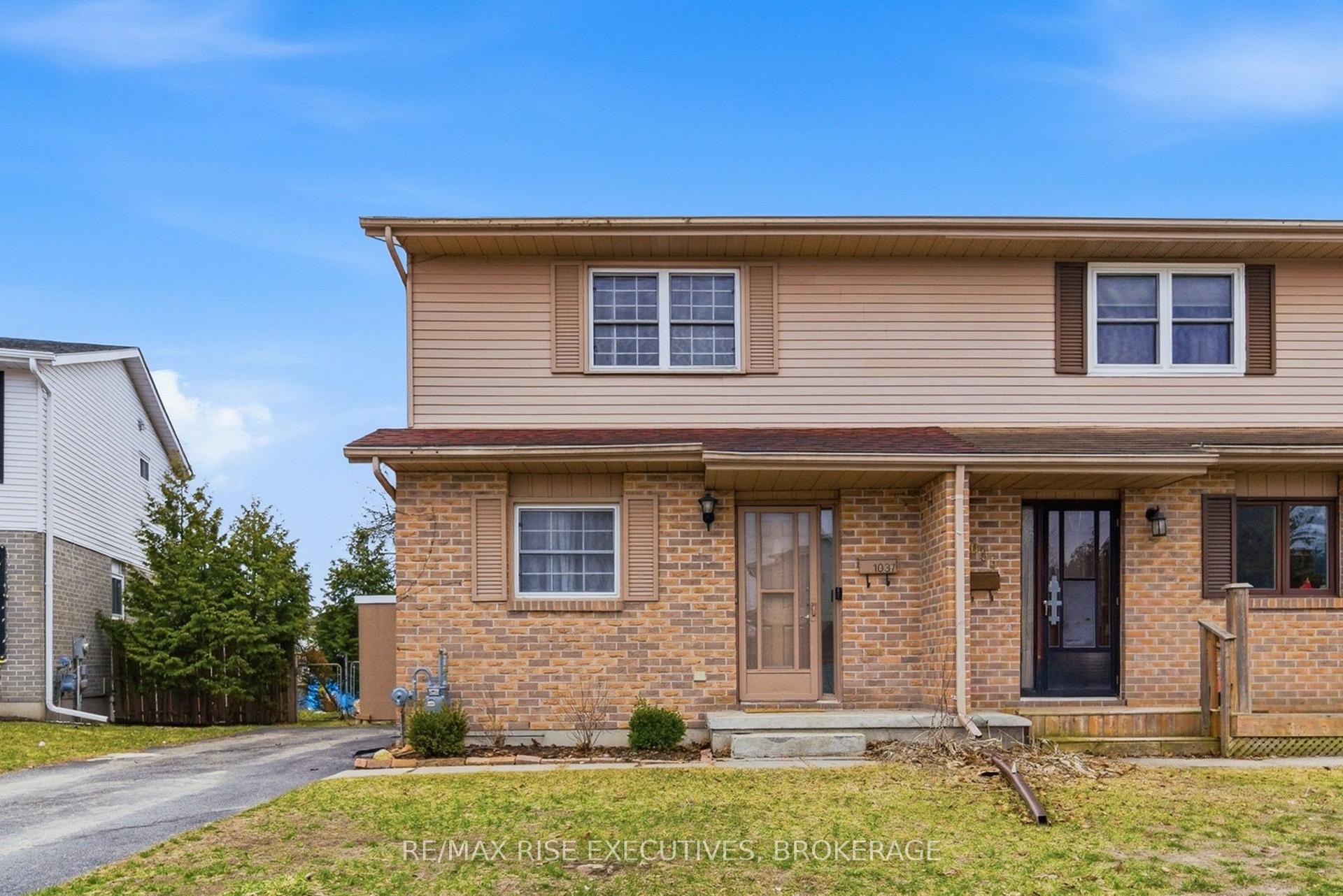 1037 Hickorywood Crescent — photo 1