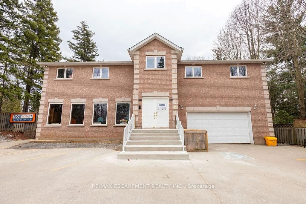 144 Wilson Street E — photo 1