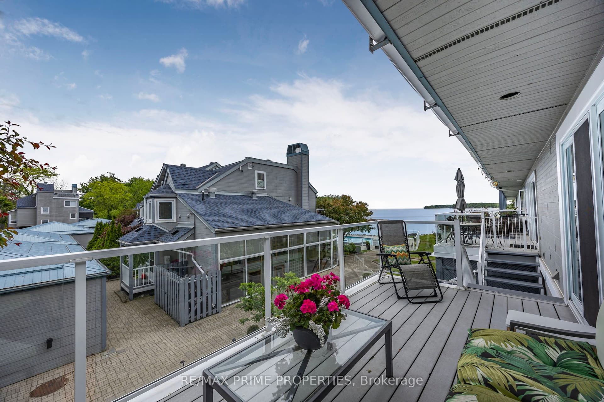 585 Atherley Road 201 #201 — photo 1