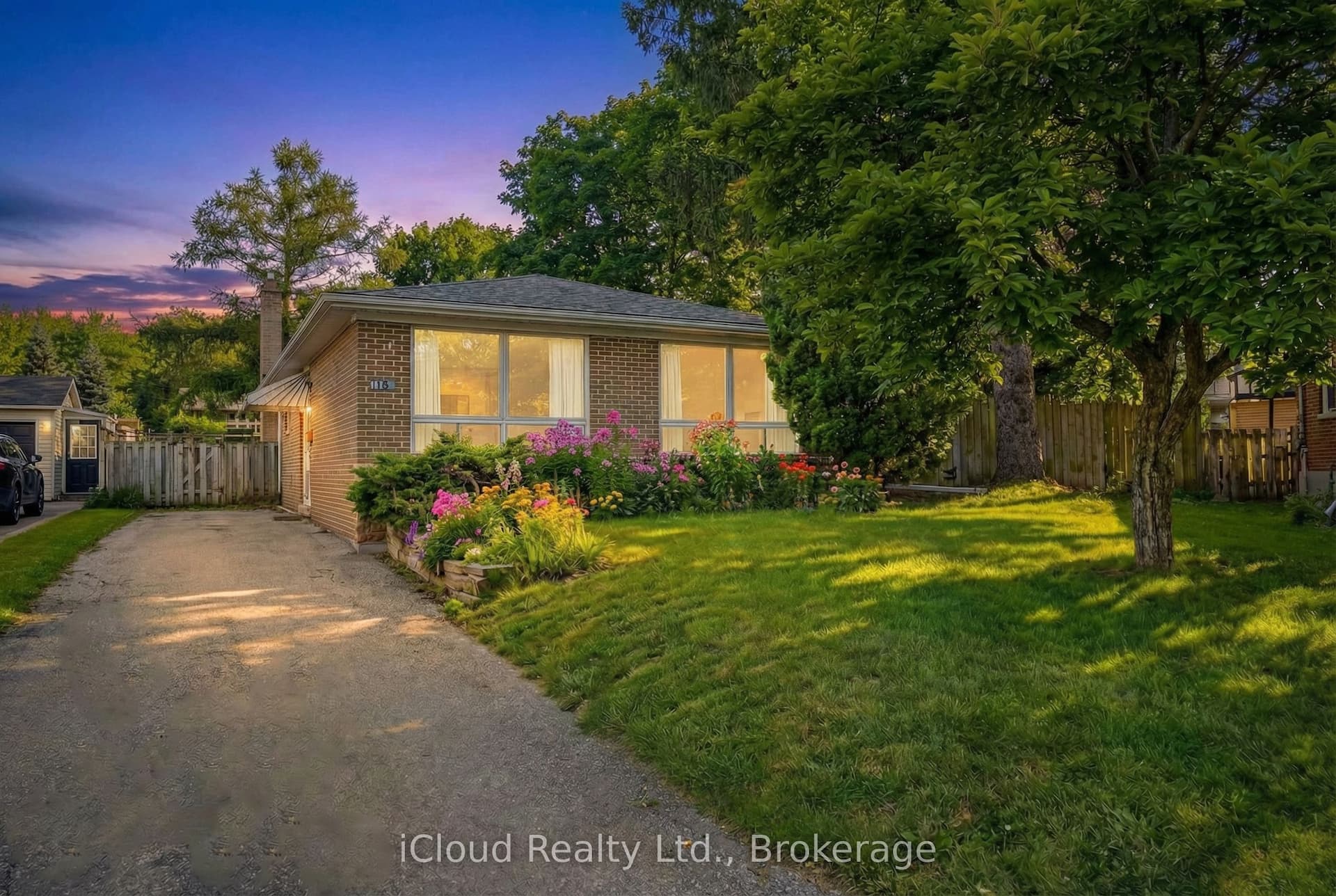 112 Eden Court — photo 1