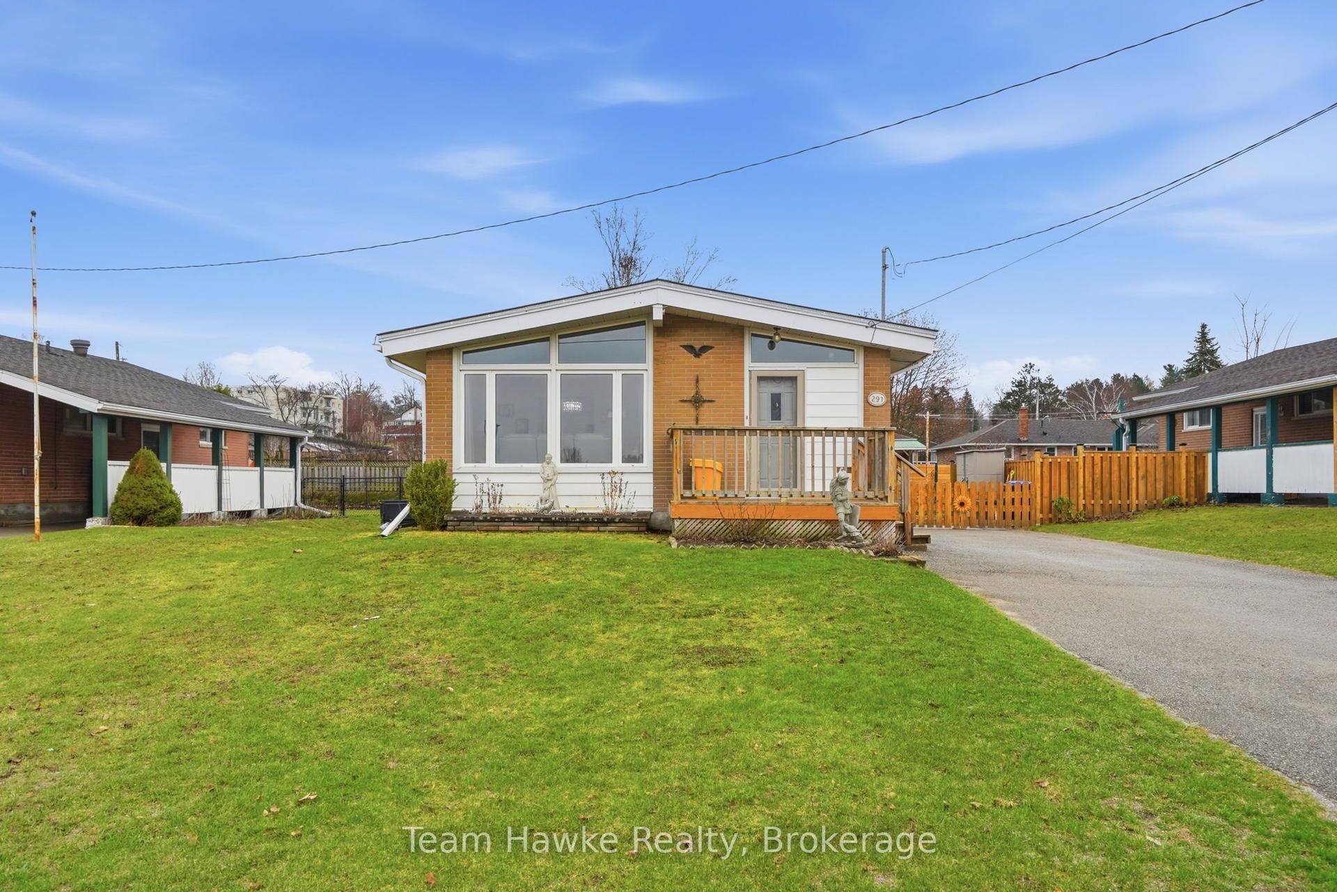 291 Ellen Street — photo 1