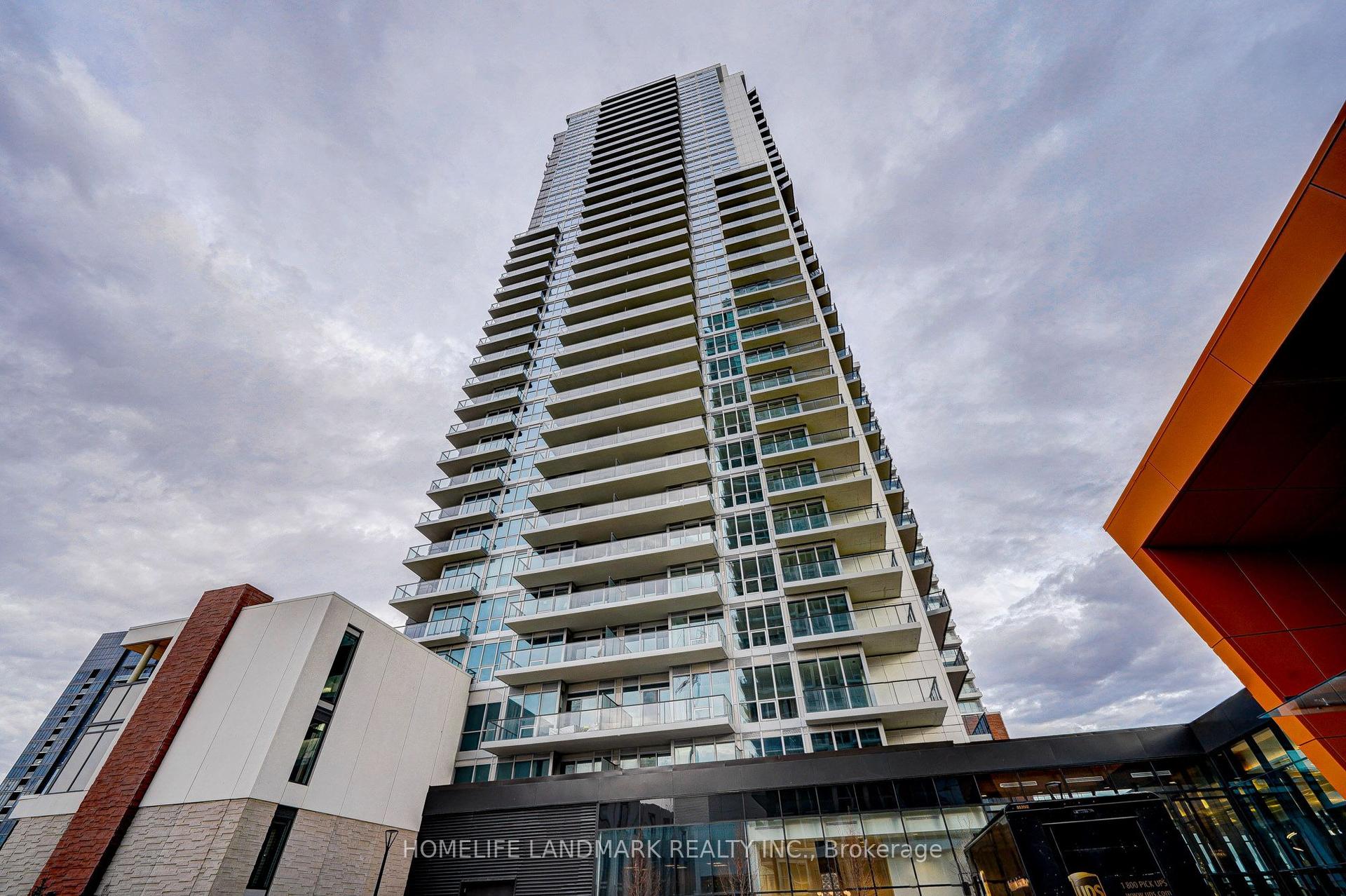 95 Mcmahon Drive 303 #303 — photo 1